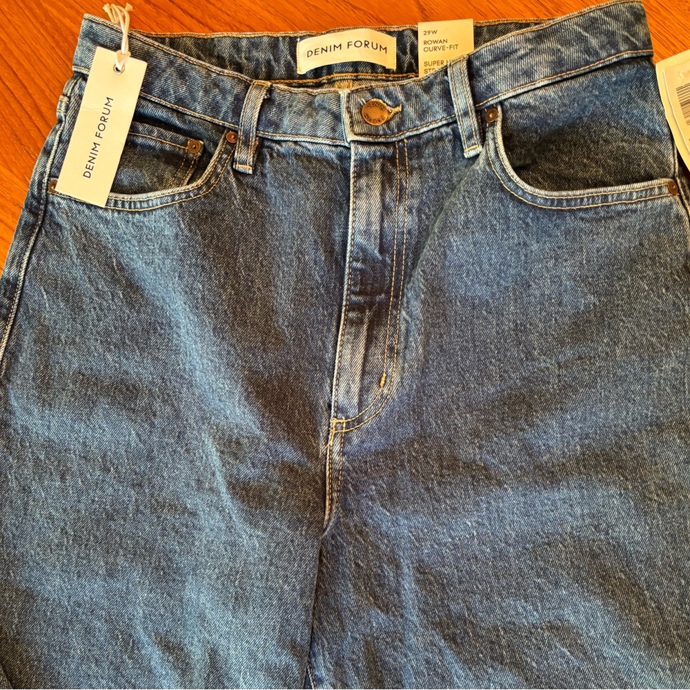 NWT Aritzia Denim Forum Rowan Curve Fit Jeans Size 29
